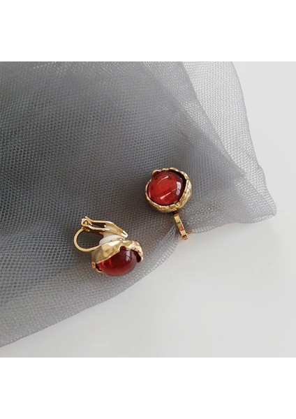 Delinmiş Kulaklar 2020 Yeni Moda Li Avrupa Barok Retro Saray Tarzı Küçük Kan Kırmızı Yuvarlak Taş Küpe Olmayan Piercing Küpe Delik Yok (Yurt Dışından)