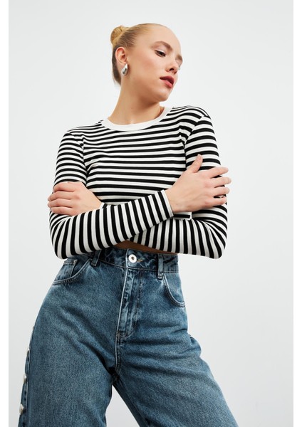 Bisiklet Yaka Crop Çizgili Beyaz Kadın Bluz modelleri