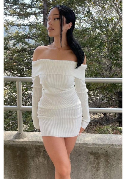 Beyaz Madonna Yaka Uzun Kollu Mini Elbise MG1699 fırsatları