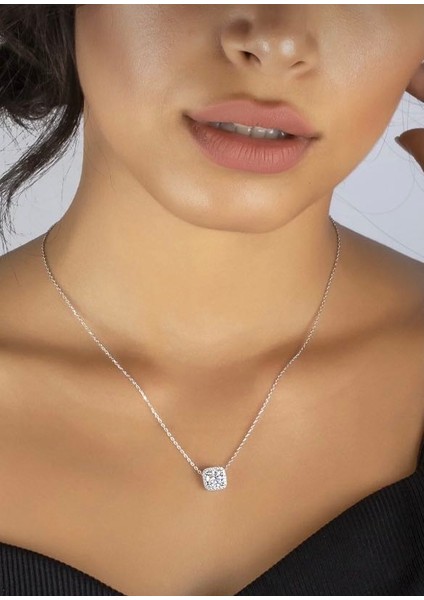 Swarovski Taşlı 925 Ayar Gümüş Kare Model Kolye fiyatları