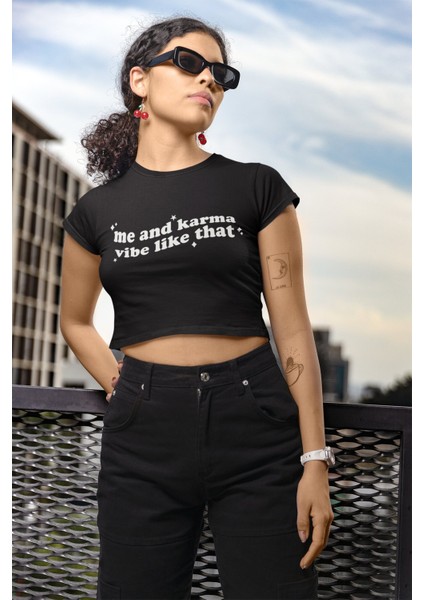 Yıldızlı Me And Karma Vibe Like That Yazılı Crop Top, Taylor Swift Baskılı Crop