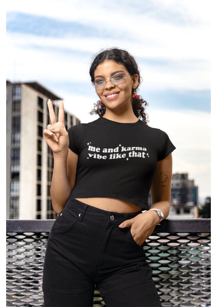 Yıldızlı Me And Karma Vibe Like That Yazılı Crop Top, Taylor Swift Baskılı Crop