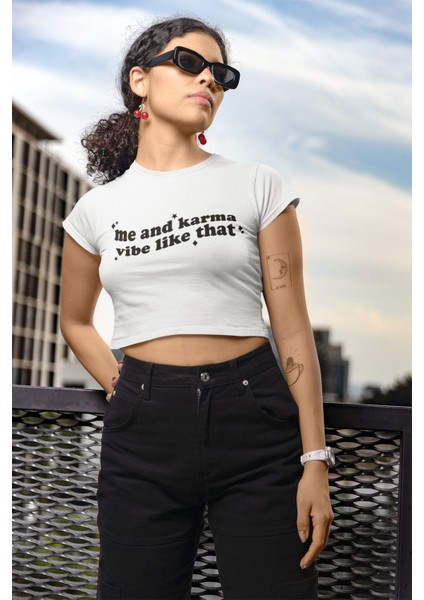 Yıldızlı Me And Karma Vibe Like That Yazılı Crop Top, Taylor Swift Baskılı Crop
