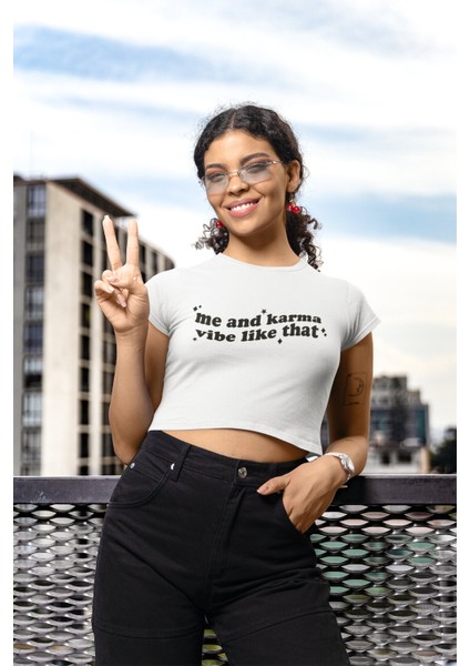 Yıldızlı Me And Karma Vibe Like That Yazılı Crop Top, Taylor Swift Baskılı Crop