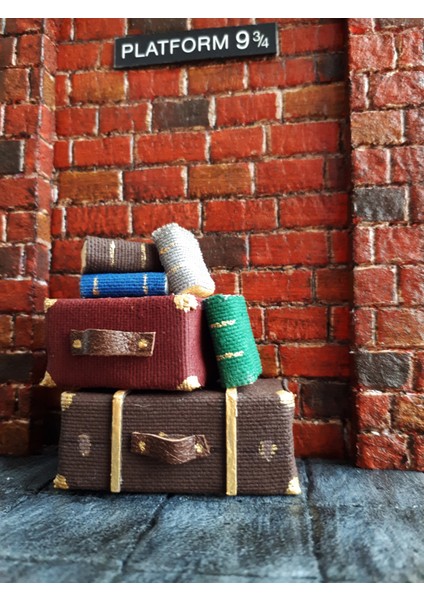 Harry Potter Hogwarts Express Platform 9¾ El Yapımı Book Nook Ve Kitap Tutucu