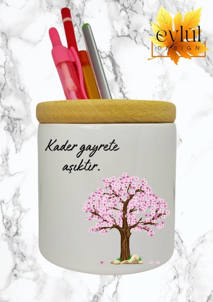 Kader Gayrete Aşıktır Yazılı Pembe Çiçekli Ağaç Baskılı Seramik Kalemlik Ahşap Detaylı Kalem Kutusu