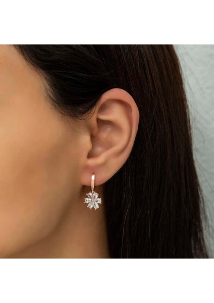 Rose Renk Enfes Beyaz Çiçek Tasarım Gümüş Kadın Küpe fiyatları