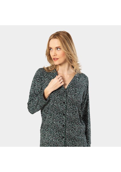 Çiçek Desenli Uzun Kollu Gömlek Yaka Pijama Takımı fiyatları
