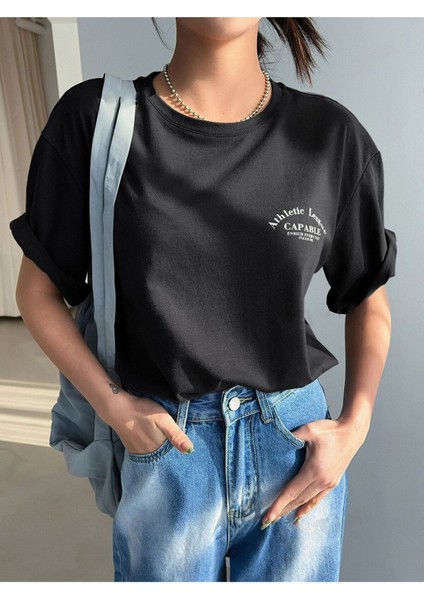 Kadın Siyah Oversize Capable Baskılı T-Shirt fiyatları