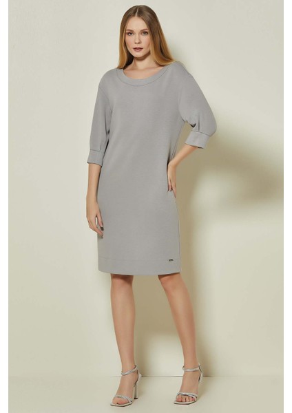 Taş Detaylı Gri Örme Elbise