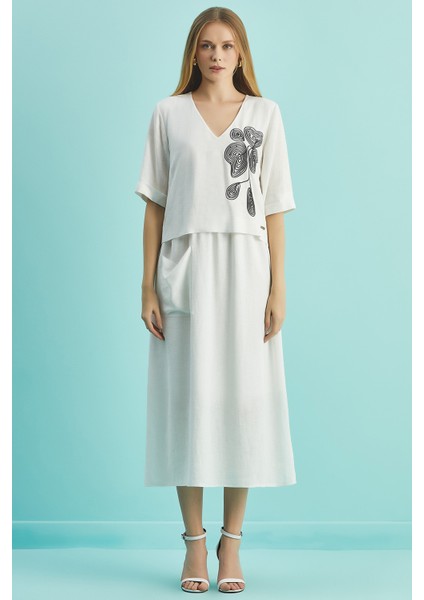 V Yaka Beyaz Keten Elbise
