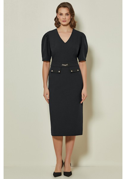 V Yaka Siyah Dokuma Elbise