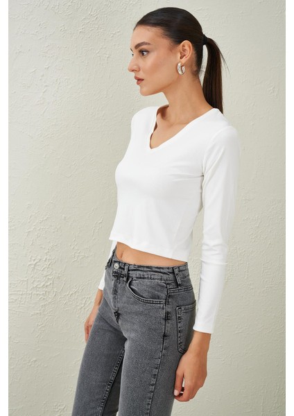 Kadın Ekru V Yaka Scuba Kumaş Crop Bluz fiyatları