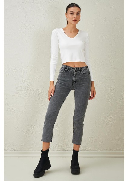 Kadın Ekru V Yaka Scuba Kumaş Crop Bluz modelleri