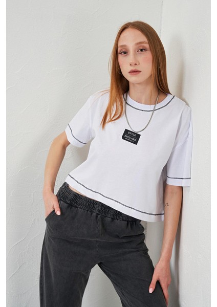 Kadın Beyaz Bisiklet Yaka Karyoka Dikişli Basic Süprem Crop Tişört