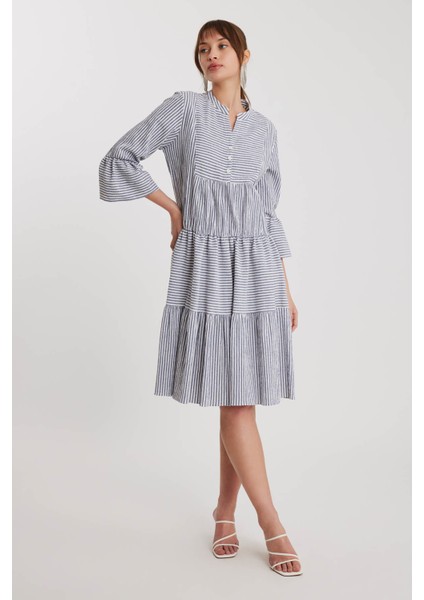 Düğmeli Hakim Yaka Kol Ucu Fırfırlı Elbise fiyatları