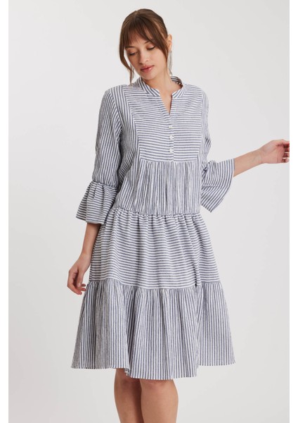 Düğmeli Hakim Yaka Kol Ucu Fırfırlı Elbise fırsatları