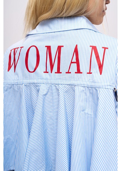 Woman Yazılı Mavi Çizgili Gömlek, Crop Gömlek, Kısa Tarz Trend Gömlek