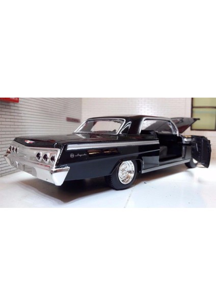 1/24 1962 Chevrolet Impala Ss Model Araba