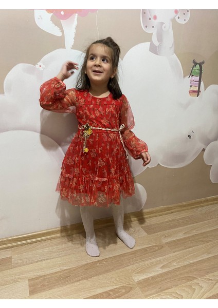 Kırmızı Bel Detaylı Tüllü Elbise fırsatları