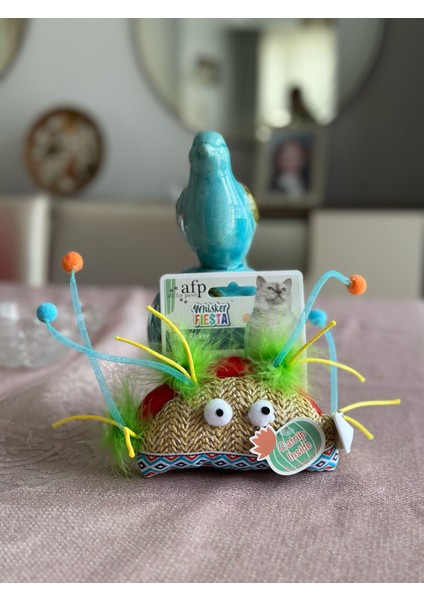 Kedi Nanesi Içeren Kedi Oyuncağı