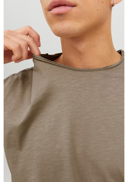 Essentials Jjebasher Pamuklu Bisiklet Yaka T Shirt Erkek T Shirt 12182498 fırsatları