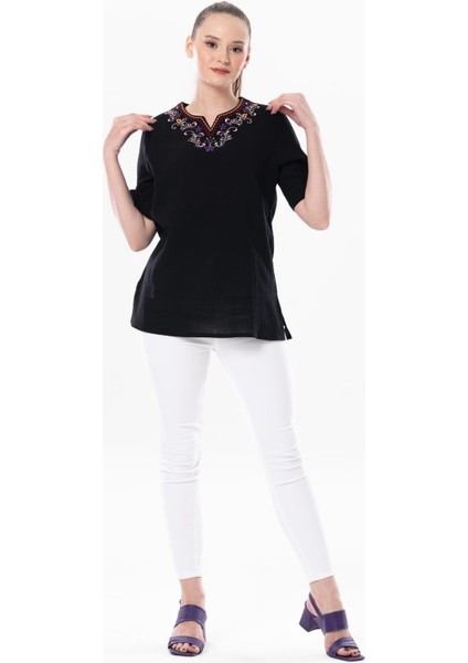 Kısa Kol Şile Bezi Gökkuşağı Nakış Detaylı Yazlık Bluz Siyah Syh fırsatları