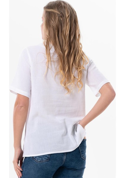 Kısa Kol Şile Bezi Gökkuşağı Nakış Detaylı Yazlık Bluz Beyaz Byz fiyatları
