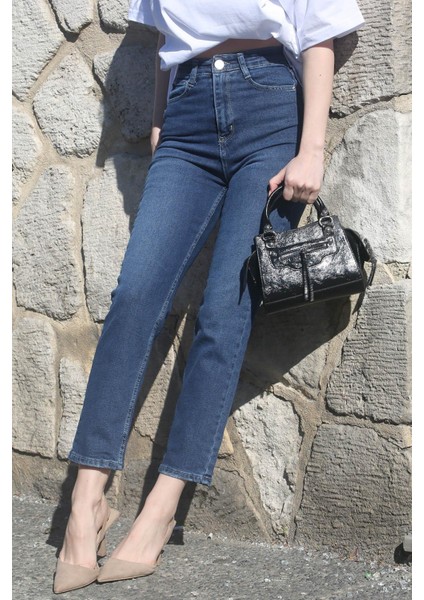 Koyu Mavi Slim Fit Kadın Mom Jean MG1738 fırsatları