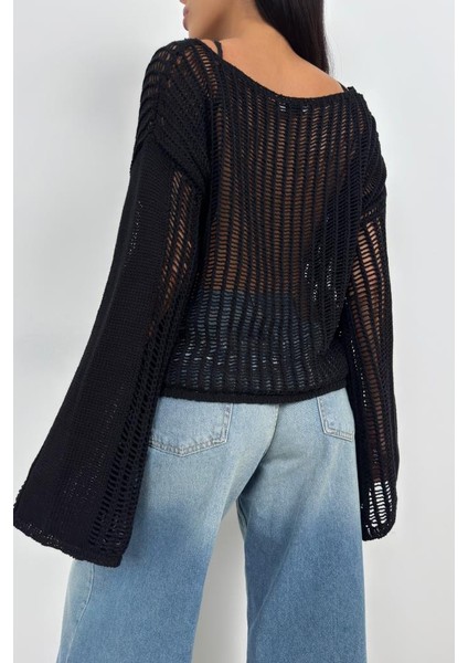 Kayık Yaka Ajurlu Bluz fırsatları