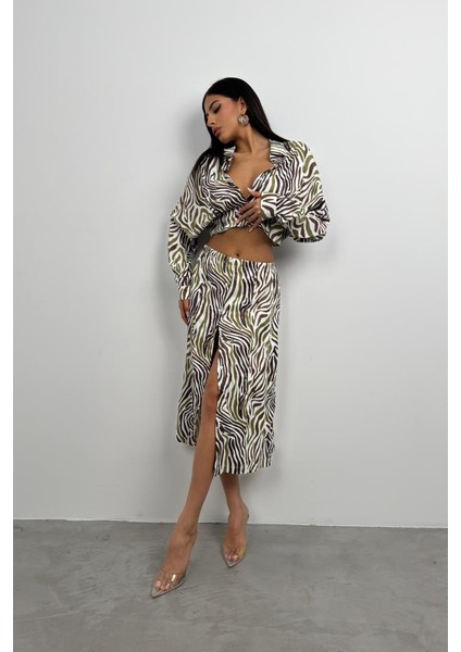 Yanı Yırtmaçlı Desenli Etek