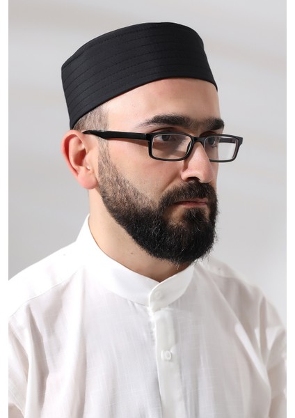 Siyah Kapitone Osmanlı Arma Nakışlı Kalıp Namaz Takkesi indirimleri