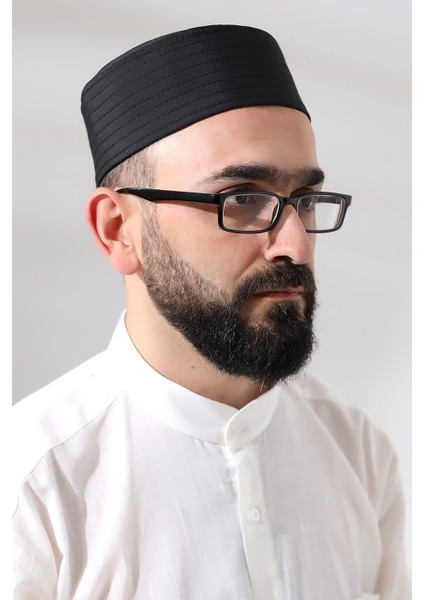 Siyah Kapitone Nalı Şerif Nakışlı Kalıp Namaz Takkesi