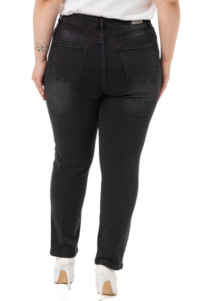Büyük Beden Yüksek Bel Dar Paça Siyah Denim Pantolon modelleri