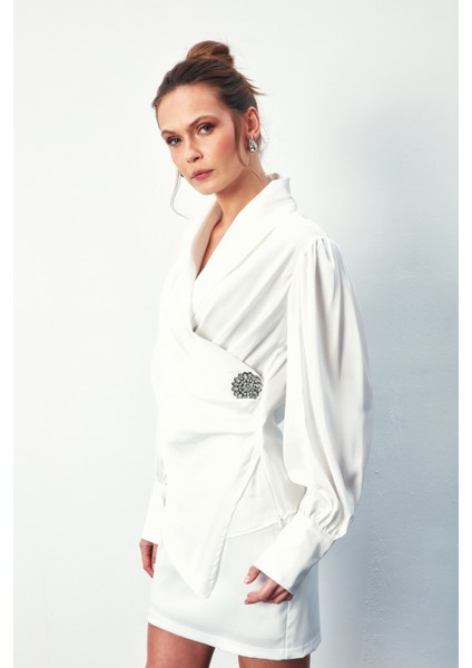 Broşlu Kruvaze Bluz - Ekru