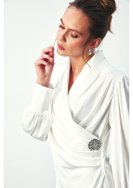 Broşlu Kruvaze Bluz - Ekru fiyatları