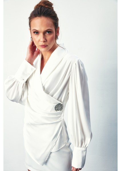 Broşlu Kruvaze Bluz - Ekru modelleri