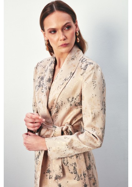 Parlak Desenli Kuşaklı Uzun Ceket - Bej modelleri