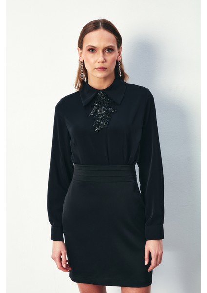 Yakası Taş Aksesuarlı Bluz - Siyah fiyatları