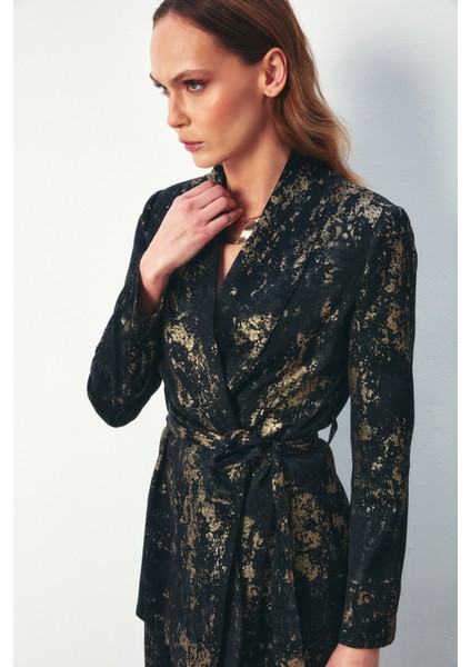 Parlak Desenli Kuşaklı Uzun Ceket - Siyah fiyatları