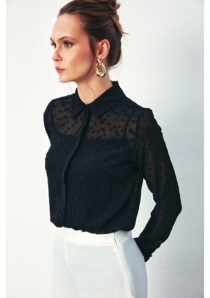 Desenli Klasik Gömlek - Siyah fırsatları