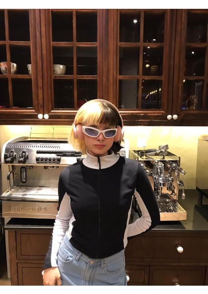 Line Detail Fermuarlı Siyah Crop fiyatları