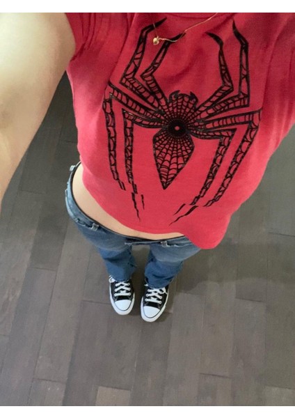 Spider Baskılı Kırmızı Crop Bluz