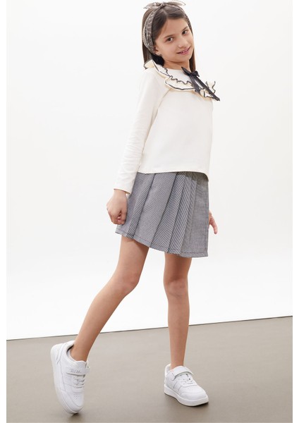 Siyah Kazayağı Desenli Şort Etekli Fiyonklu Bluzlu Kız Çocuk Takım 18265 fırsatları