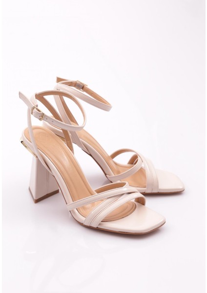 2440 Kadin Kalin Topuklu Abiye Ayakkabi fiyatları