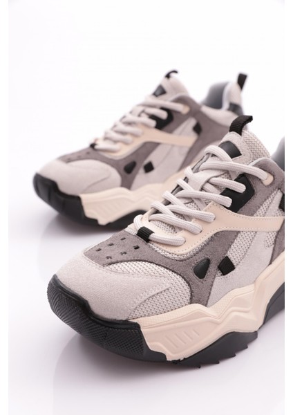 65137 Kadın Bağcikli Kalin Taban Spor Ayakkabi fırsatları