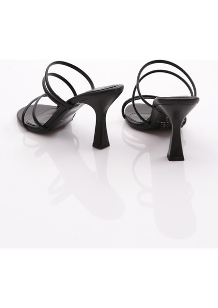 925 Kadin Şerit Detayli Topuklu Terlik modelleri