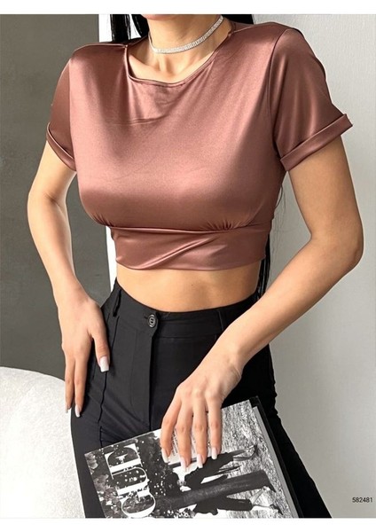 Kadın Sırt Dekolteli Detay Bağlamalı Dokuma Saten Kumaş Kısa Kollu Crop Top Saten Bluz