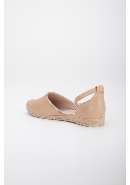 Yüzü Düz Karnı Yarık Model Baretli Nude Kadın Babet indirimleri