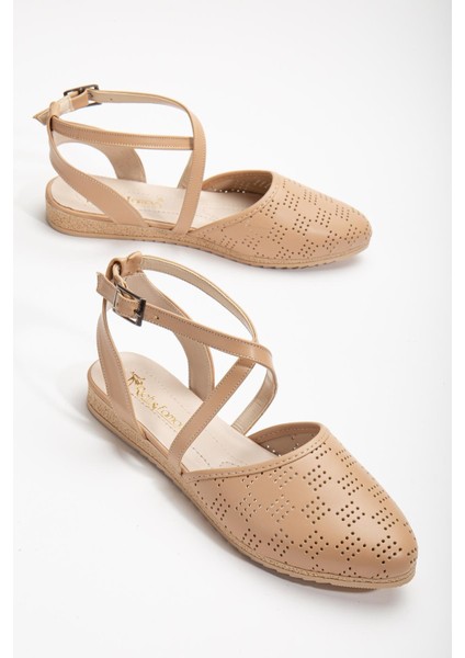 Yüzü Lazer Baskılı Çapraz Baretli Nude Kadın Babet